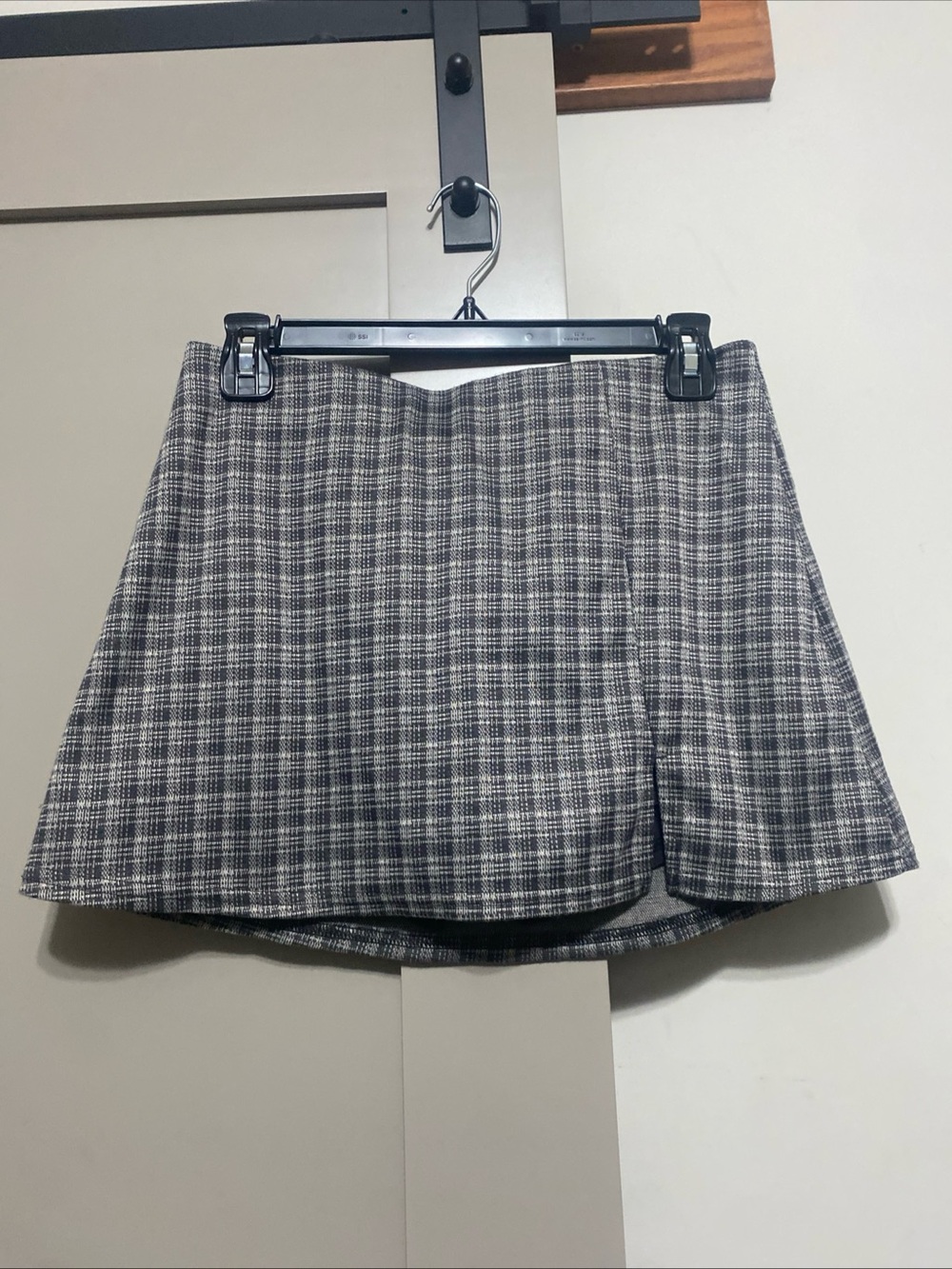 American Eagle Outfitters Black and Gray Plaid Mini Skirt